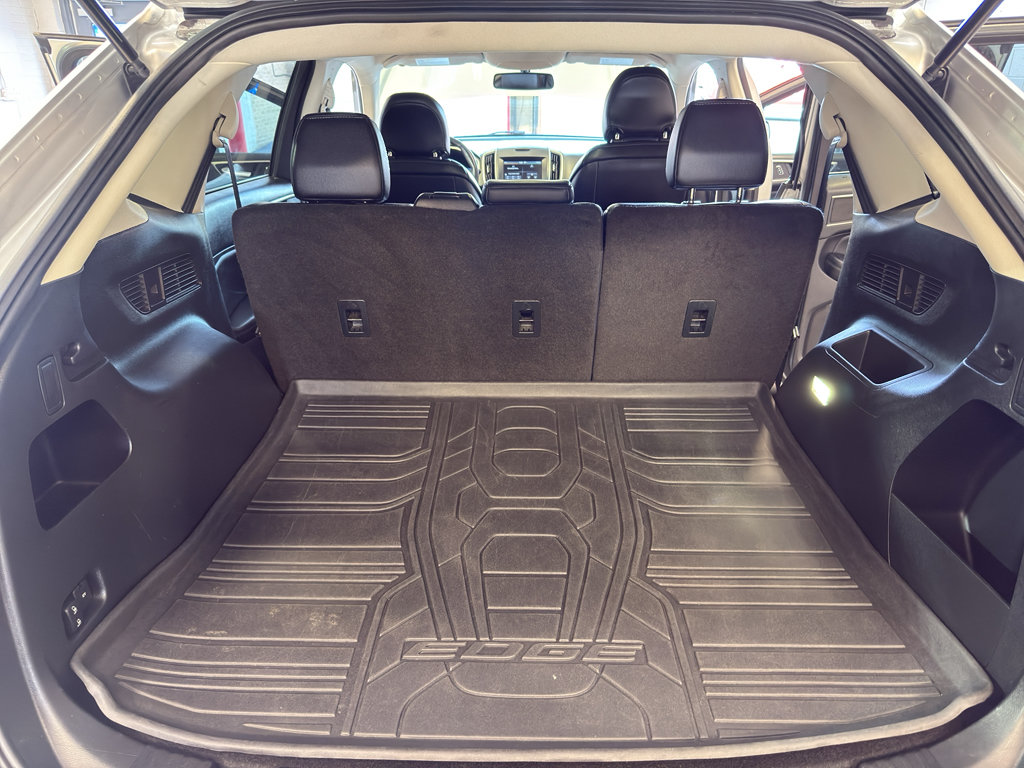 Used 2015 Ford Edge SEL w/ Equipment Group 201A AWD/4WD image 29