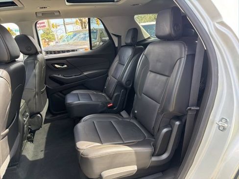 Used 2018 Chevrolet Traverse LT AWD/4WD image 8