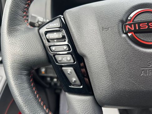 Used 2022 Nissan Frontier PRO-4X image 17