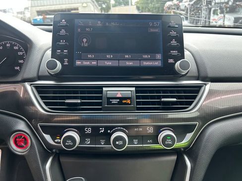 Used 2018 Honda Accord Sport image 15