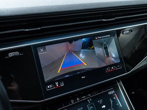 Used 2022 Audi Q7 3.0T Premium Plus w/ Premium Plus Package image 17