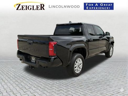 Used 2024 Toyota Tacoma SR5 AWD/4WD image 7