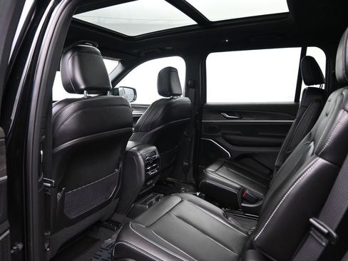 New 2025 Jeep Grand Cherokee L Limited w/ Black Appearance Package image 24