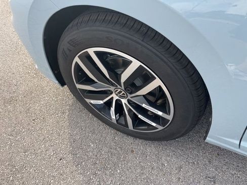 New 2026 Volkswagen Jetta SE FWD image 5