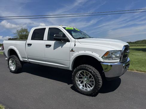 Used 2016 RAM 2500 Tradesman w/ Chrome Appearance Group AWD/4WD image 6