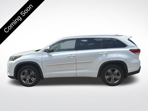 Used 2017 Toyota Highlander Limited Platinum AWD/4WD image 7