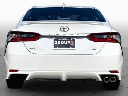 Used 2023 Toyota Camry SE FWD image 5