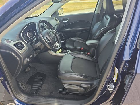 Used 2018 Jeep Compass Latitude w/ Safe & Security Group image 12