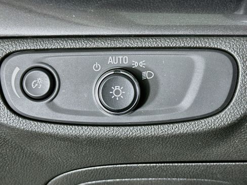 Used 2019 Buick Encore Preferred FWD image 17