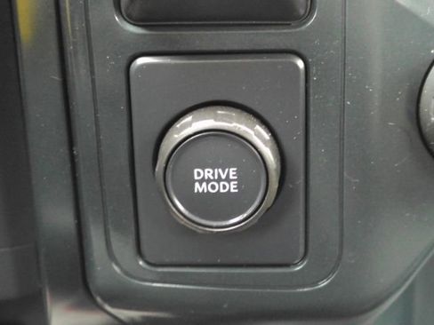 Used 2025 Ford F150 XL w/ Equipment Group 103A High RWD image 26