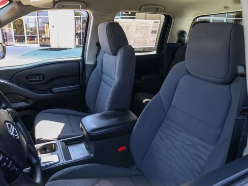 Used 2025 Nissan Frontier S RWD image 15