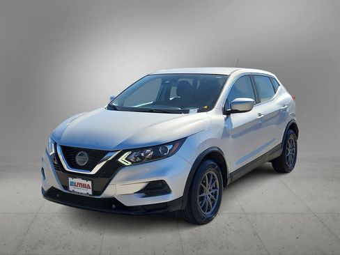 Used 2020 Nissan Rogue Sport S image 4
