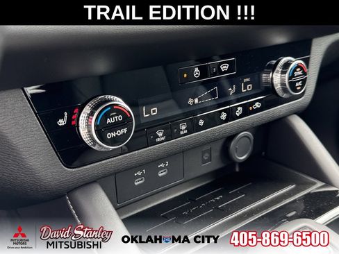 New 2026 Mitsubishi Outlander AWD image 17