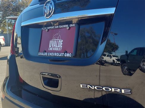 Used 2022 Buick Encore Preferred image 33