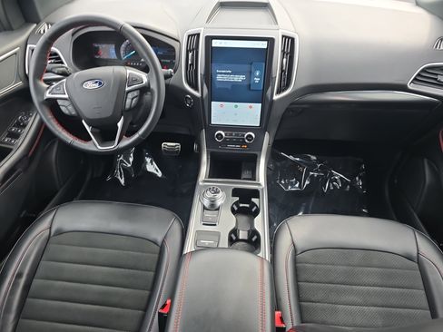 Used 2024 Ford Edge ST-Line image 9