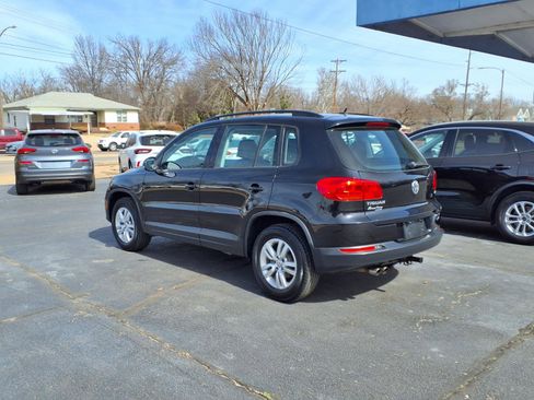 Used 2016 Volkswagen Tiguan S image 3