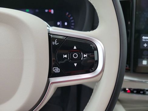 New 2026 Volvo XC60 B5 Ultra w/ Protection Package Premier image 25