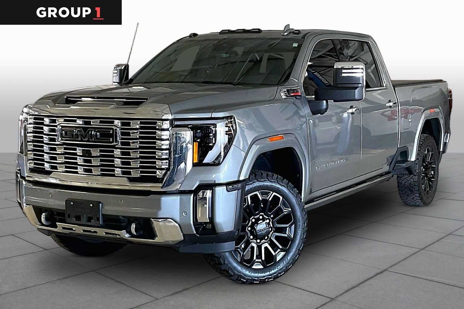 Used 2024 GMC Sierra 2500 Denali w/ Denali Reserve Package AWD/4WD image 1