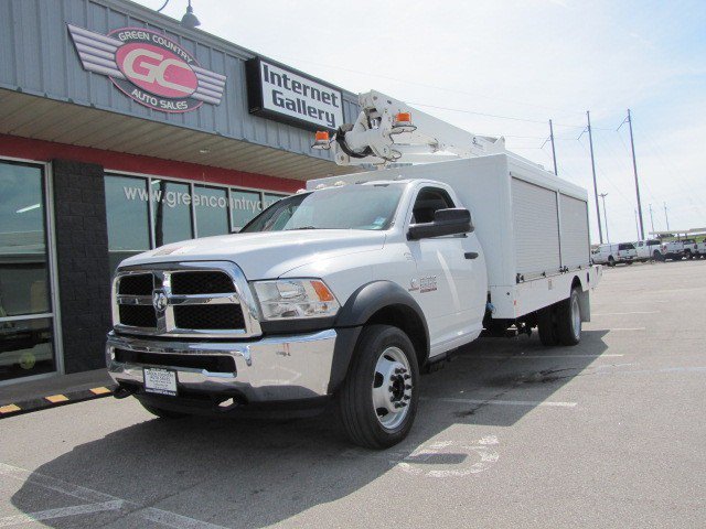 Used 2016 RAM 5500 Tradesman w/ Ambulance Prep Group RWD image 2