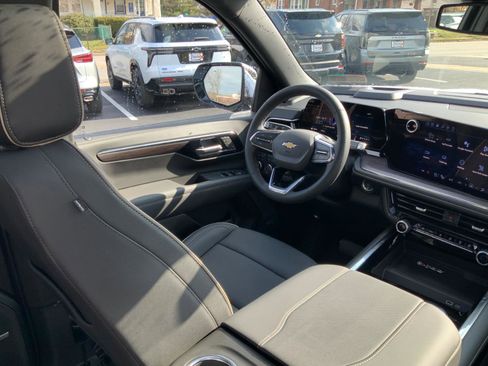 New 2026 Chevrolet Tahoe Premier AWD/4WD image 17