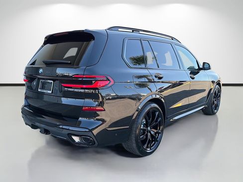 New 2026 BMW X7 xDrive40i image 3