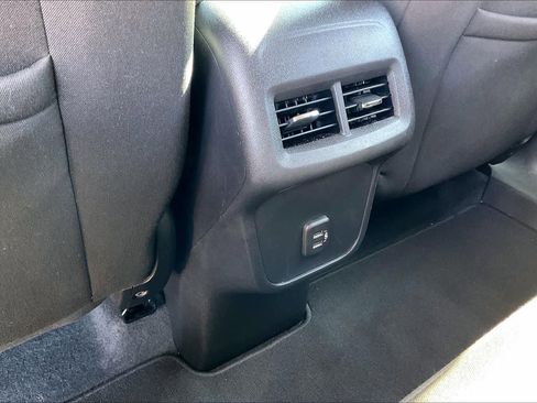 Used 2019 Chevrolet Equinox LT image 33