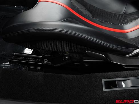Used 2022 Ferrari F8 Tributo RWD image 45