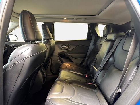 Used 2023 Jeep Cherokee Altitude Lux w/ Lux Elite Package image 24