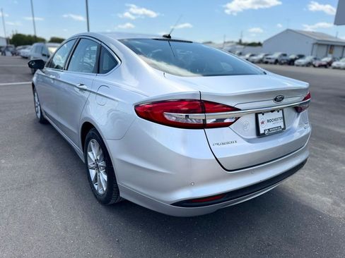 Used 2017 Ford Fusion SE w/ Fusion SE Technology Package FWD image 42