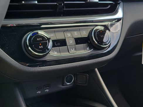 New 2026 Buick Envista Sport Touring w/ Convenience I Package FWD image 30