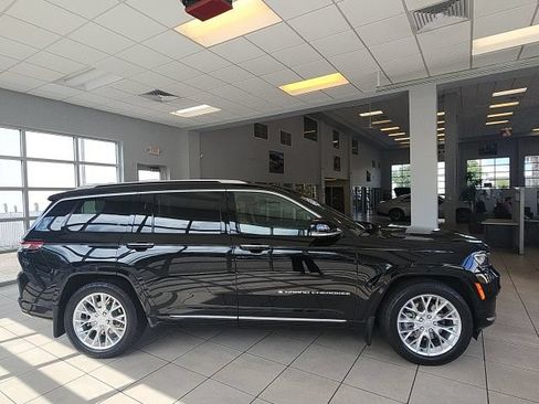 Certified 2021 Jeep Grand Cherokee L Summit w/ Advanced Protech Group IV AWD/4WD image 9