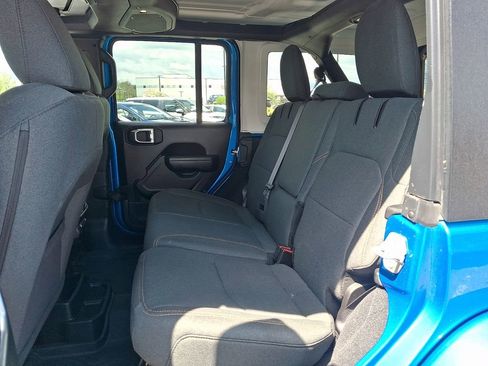 Used 2024 Jeep Wrangler Unlimited w/ Convenience Group image 12