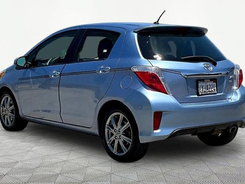 Used 2012 Toyota Yaris SE FWD image 4