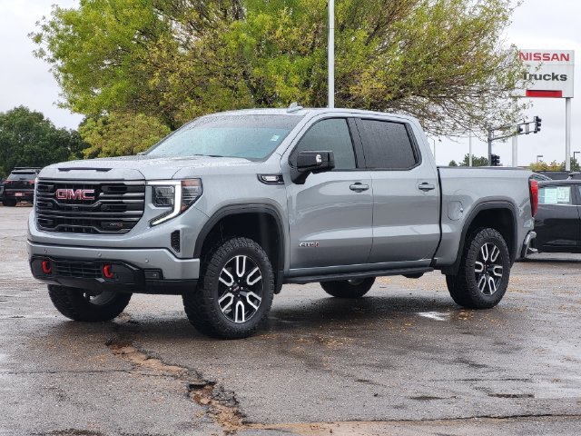 Used 2024 GMC Sierra 1500 AT4 w/ Technology Package AWD/4WD image 2