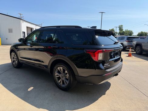 Used 2026 Ford Explorer Active w/ Active Comfort Package AWD/4WD image 29