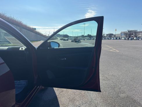 Used 2021 Nissan Sentra SV image 32