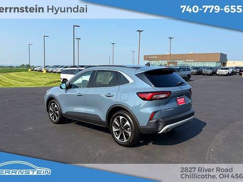 Used 2023 Ford Escape Platinum w/ Premium Technology Package AWD/4WD image 5