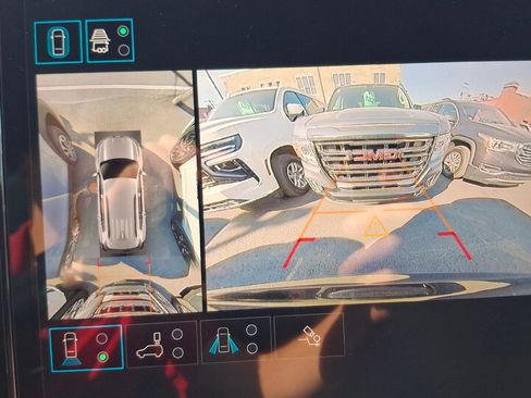 Used 2025 GMC Acadia Elevation AWD/4WD image 20