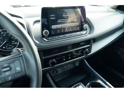 Used 2024 Nissan Rogue S image 20