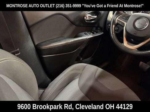 Used 2016 Jeep Cherokee Latitude image 36