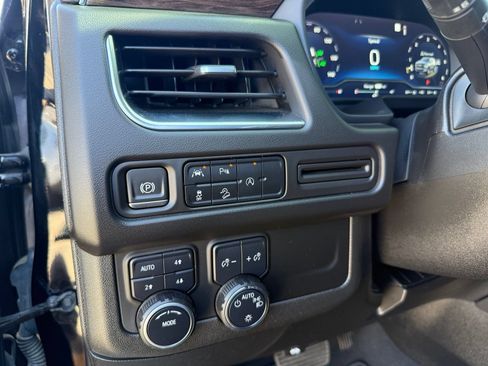 Used 2023 Chevrolet Tahoe Z71 AWD/4WD image 16