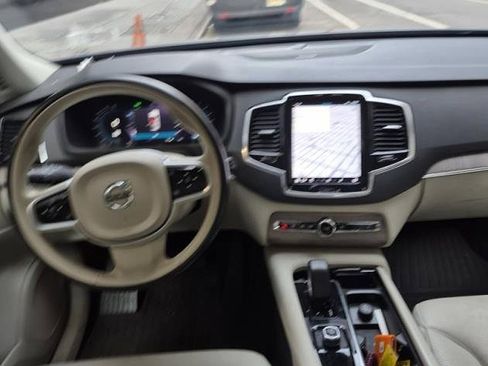 Certified 2023 Volvo XC90 B6 Plus w/ Protection Package Premier image 7