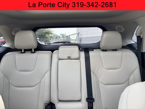 Used 2021 Ford Edge Titanium AWD/4WD image 17