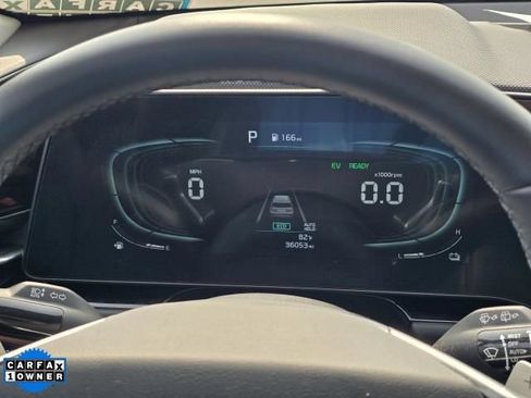 Used 2023 Kia Niro EX FWD image 24