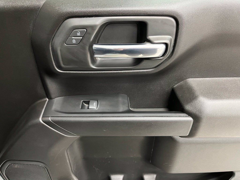 Used 2024 Chevrolet Silverado 1500 Custom w/ Dark Appearance Package AWD/4WD image 55