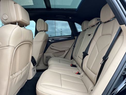 New 2026 Porsche Macan image 16