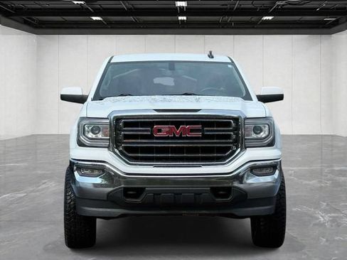 Used 2018 GMC Sierra 1500 SLE w/ SLE Value Package AWD/4WD image 2