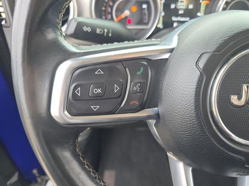 Used 2019 Jeep Wrangler Unlimited Sahara image 13