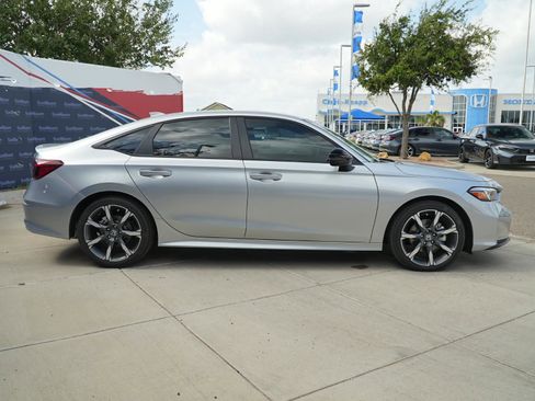 Used 2025 Honda Civic Sport Touring image 4