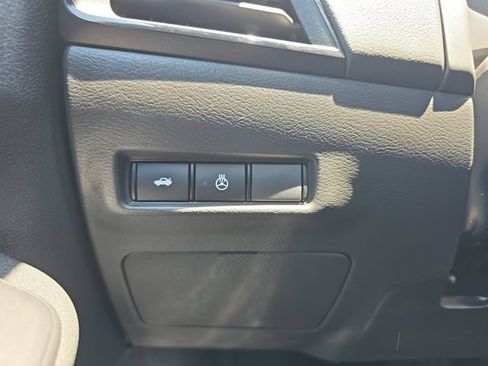 Used 2026 Nissan Sentra SV w/ SV Convenience Package FWD image 10